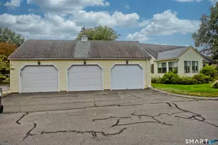 1 Strathmore Ln, Suffield, CT 06078 - Photo 33