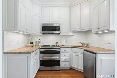 10 Hale Lane #10, Darien, CT 06820 - Photo 9