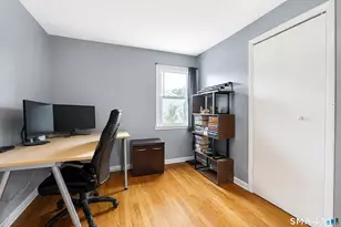 143 Red Oak Rd, Bridgeport, CT 06606 - Photo 11