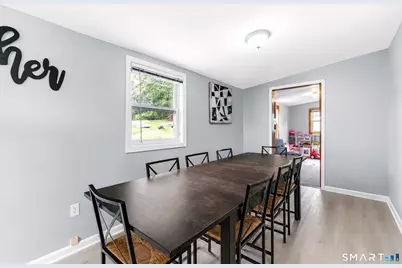 143 Red Oak Road, Bridgeport, CT 06606 - Photo 9
