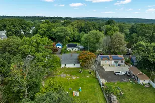 143 Red Oak Rd, Bridgeport, CT 06606 - Photo 23