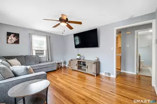 143 Red Oak Rd, Bridgeport, CT 06606 - Photo 3