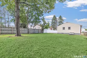 321 Old Town Rd, Bridgeport, CT 06606 - Photo 21