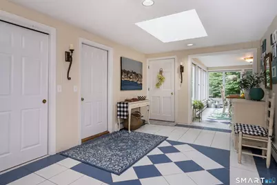 4 Manor Lane, West Hartford, CT 06107 - Photo 15