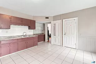 47 Hubbard St, Meriden, CT 06451 - Photo 3