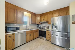 16 Circle Dr, Farmington, CT 06085 - Photo 9