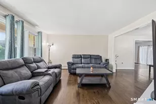 25 Hampshire Dr, Glastonbury, CT 06033 - Photo 7