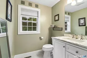 20 Center St, Windsor, CT 06095 - Photo 9