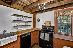 25 Gurley Rd, East Lyme, CT 06333 - Photo 15