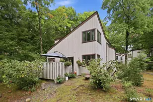 8 Staunton Ct, Farmington, CT 06032 - Photo 1