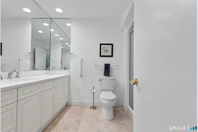 690 Forest Road #722, West Haven, CT 06516 - Photo 21