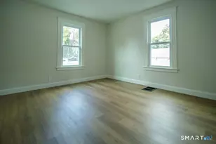 396 Chestnut St, New Britain, CT 06051 - Photo 9