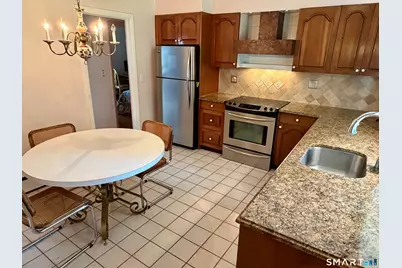 25 Noahs Ln Extension, Norwalk, CT 06851 - Photo 3