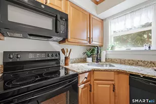 1 Concorde Way, Windsor Locks, CT 06096 - Photo 3