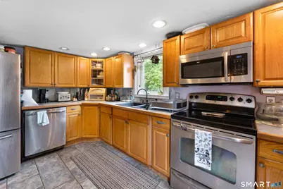 66 Hartford Road, Simsbury, CT 06070 - Photo 9