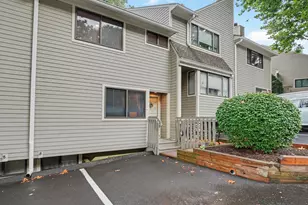 110 Sunrise Hill Rd, Norwalk, CT 06851 - Photo 3