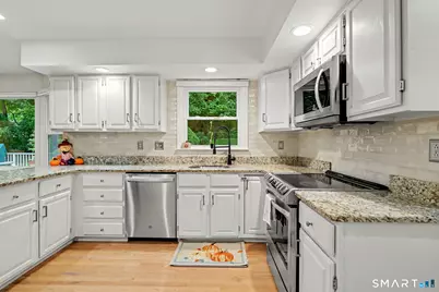 40 Butternut Lane, Stratford, CT 06614 - Photo 11