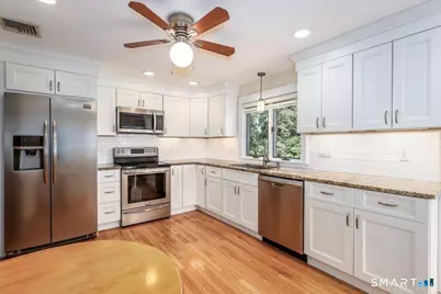 86 Crown Street, Trumbull, CT 06611 - Photo 13
