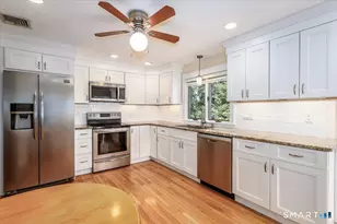 86 Crown St, Trumbull, CT 06611 - Photo 13