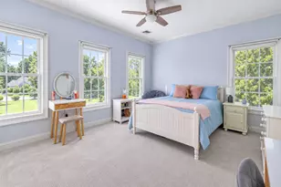 305 S Gate Ln, Fairfield, CT 06890 - Photo 27