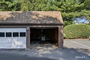 135 Knapps Hwy, Fairfield, CT 06825 - Photo 27