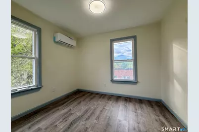 22 Hawthorne Avenue, Derby, CT 06418 - Photo 11