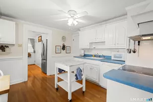 37 Sunflower Ave, Stratford, CT 06614 - Photo 13