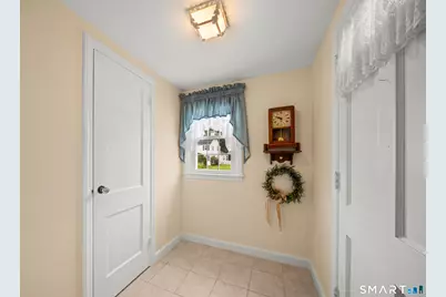 37 Sunflower Avenue, Stratford, CT 06614 - Photo 5