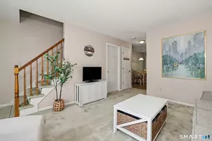 210 Brentwood Dr, Wallingford, CT 06492 - Photo 5