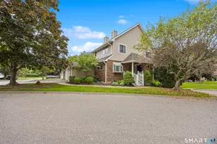 27 Fox Run Ct, Newington, CT 06111 - Photo 3