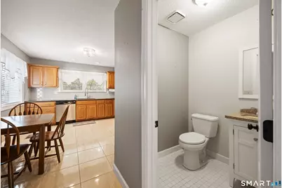 27 Fox Run Court #27, Newington, CT 06111 - Photo 5