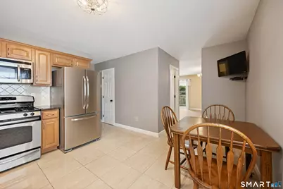 27 Fox Run Court #27, Newington, CT 06111 - Photo 7