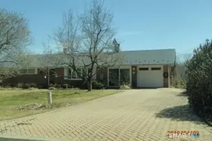 34 Hoskins Rd, Bloomfield, CT 06002 - Photo 1
