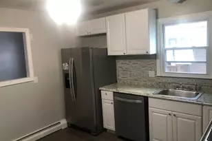 114 Cleveland Ave, Bridgeport, CT 06606 - Photo 3