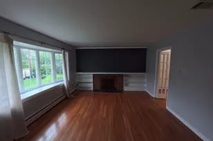36 Derby Pl, Stratford, CT 06614 - Photo 29