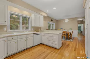 8 Windermere Way, Essex, CT 06442 - Photo 5