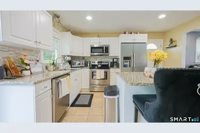 49 Media Avenue, Waterbury, CT 06708 - Photo 7