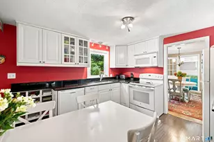 21 Cherryfield Dr, West Hartford, CT 06107 - Photo 11