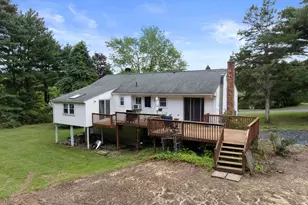 3 Carriage Ln, East Granby, CT 06026 - Photo 3