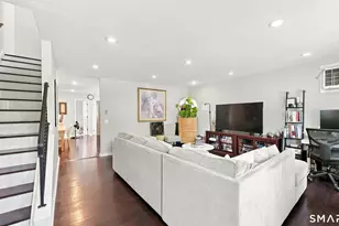82-84 Harbor Dr, Stamford, CT 06902 - Photo 9