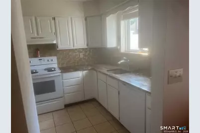 10 Macintosh Lane #10, Ansonia, CT 06478 - Photo 5