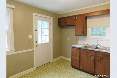 3 Pleasant Drive, Hamden, CT 06514 - Photo 7