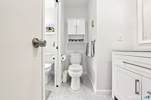19 Woodway Rd, Stamford, CT 06907 - Photo 11