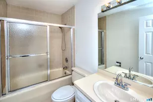 124 Harvest Cmns, Westport, CT 06880 - Photo 23