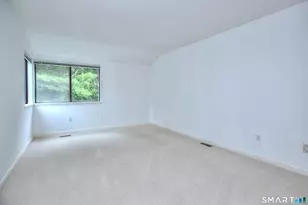 124 Harvest Cmns, Westport, CT 06880 - Photo 21