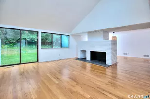124 Harvest Cmns, Westport, CT 06880 - Photo 7