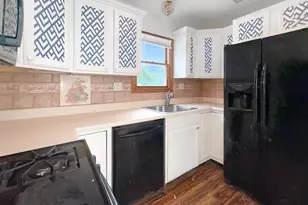 134 Mansfield Grove Rd, East Haven, CT 06512 - Photo 13