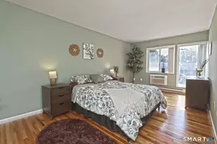 22 W Walk, West Haven, CT 06516 - Photo 31