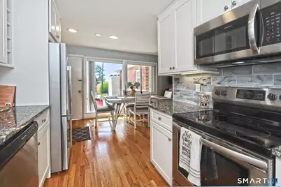 22 West Walk #22, West Haven, CT 06516 - Photo 9