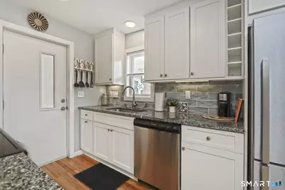 22 West Walk #22, West Haven, CT 06516 - Photo 7